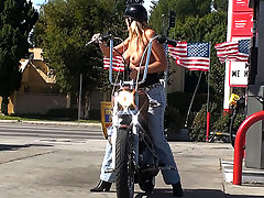 Moto slut gets sharked voyeur video #4