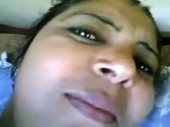 Beena bhabhi housewife from lucknow naked on mobile video voyeur video #2