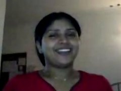Mature women has bog sexy boobs voyeur video #1