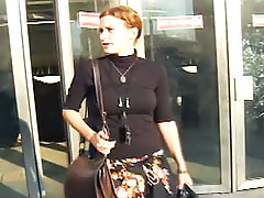 We present different pussies: shaved, hairy, sweet, pretty, etc in a close-view voyeur video #4